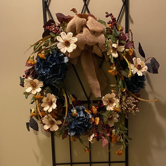 Fall wreath. 18 inch base grapevine wreath with fall leaves flowers and bow. - Picture 2 of 9